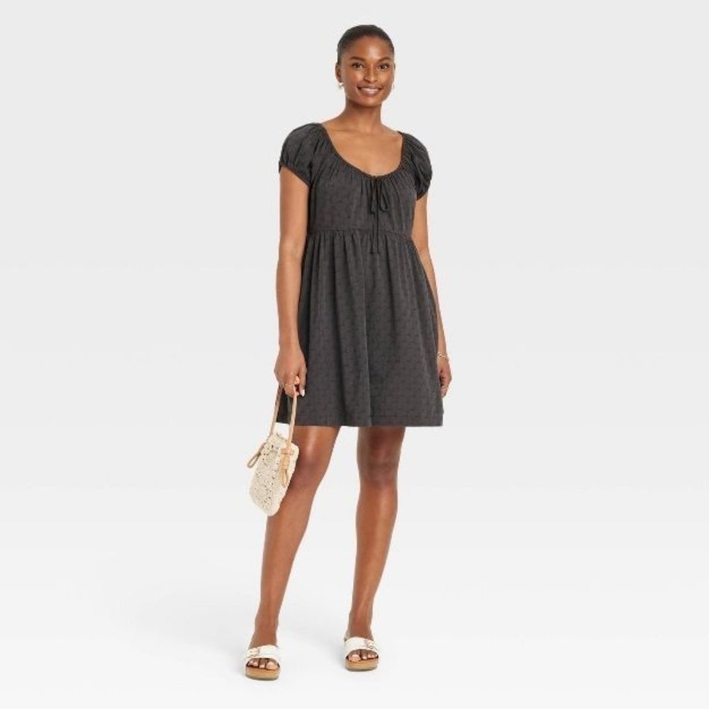 Universal Thread Womans Dress Large Mini Short Sleeve Gray Scoop Neck Summer New - Picture 3 of 10